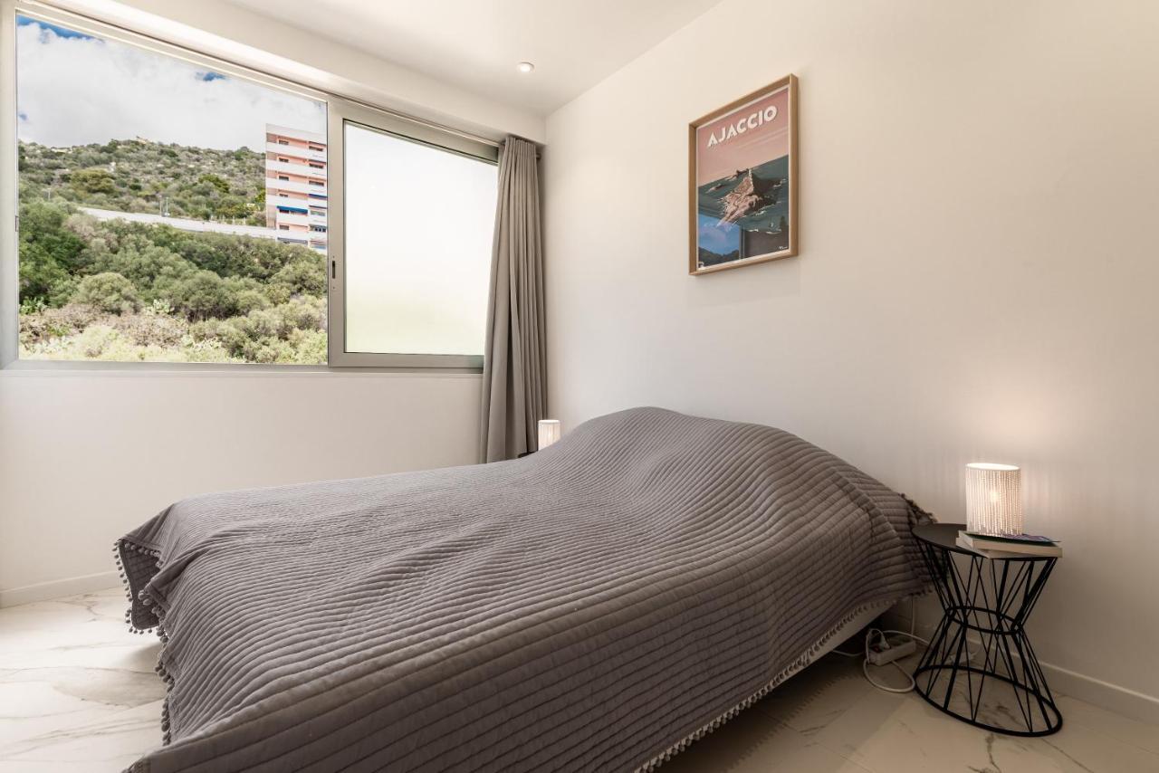 Magnifique Appartement Vue Mer, Spacieux Et Traversant Ajaccio  Exterior foto